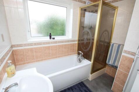 HOUSE BATHROOM