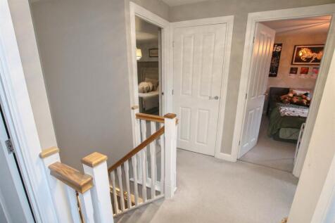 FIRST FLOOR LANDING