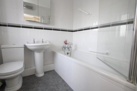 HOUSE BATHROOM