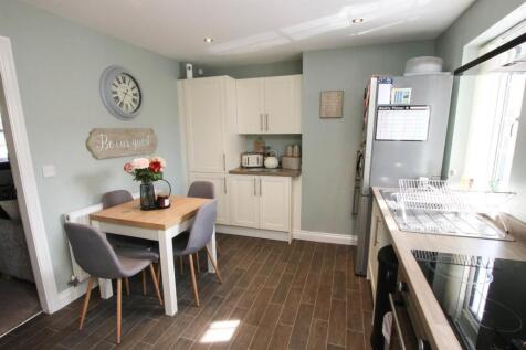 DINING/KITCHEN