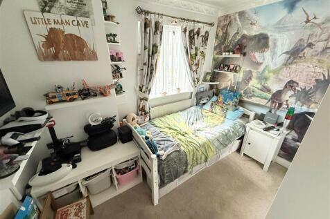 BEDROOM 3
