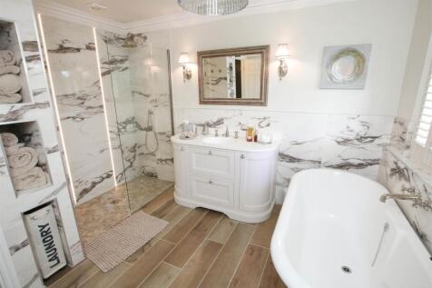 HOUSE BATHROOM