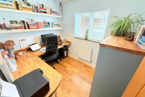 BEDROOM 3/OFFICE