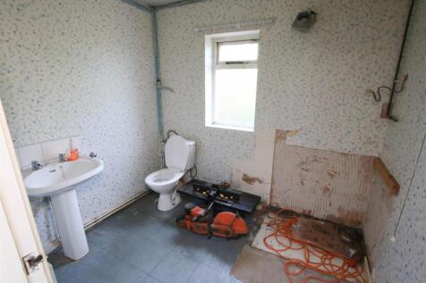 GROUND FLOOR WET ROOM