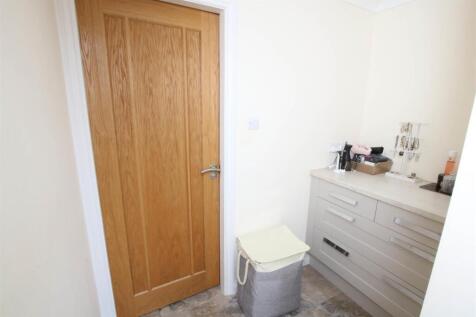 DRESSING AREA