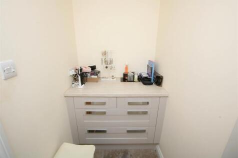 DRESSING AREA