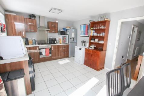 OPEN PLAN DINING KITCHEN
