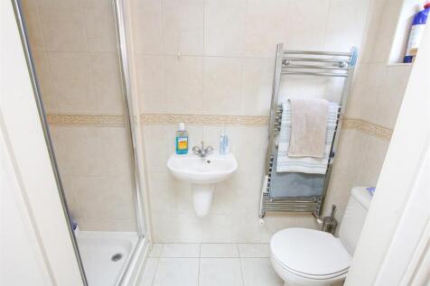 EN- SUITE