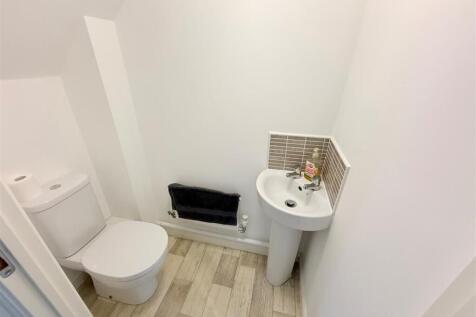 GROUND FLOOR WC