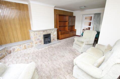 LARGE OPEN PLAN LOUNGE/DINING ROOM