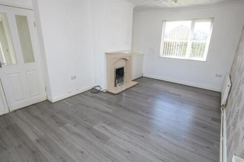 OPEN PLAN LIVING/DINING ROOM