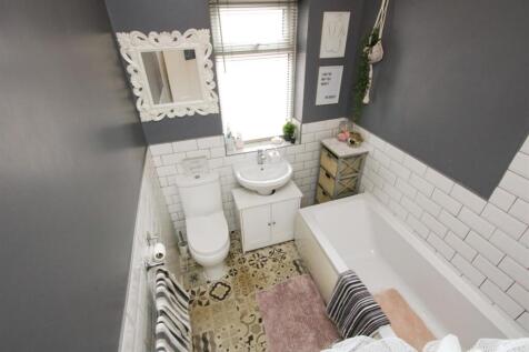 HOUSE BATHROOM