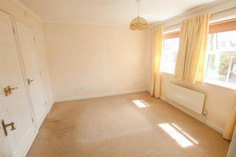 BEDROOM 1 FRONT