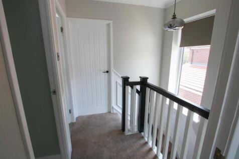 FIRST FLOOR LANDING