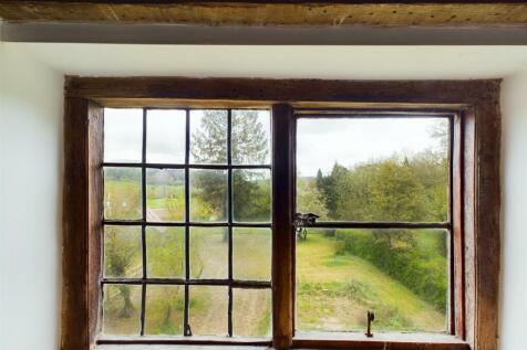 CAM02803G0-PR0079-STILL010.jpg