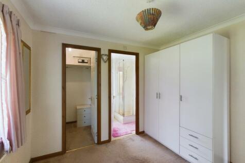 CAM02803G0-PR0081-STILL016.jpg