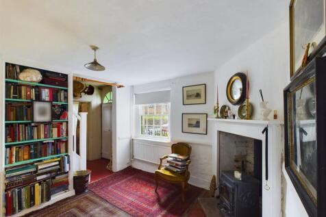 CAM02803G0-PR0074-STILL046.jpg