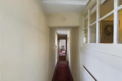 CAM02803G0-PR0074-STILL070.jpg