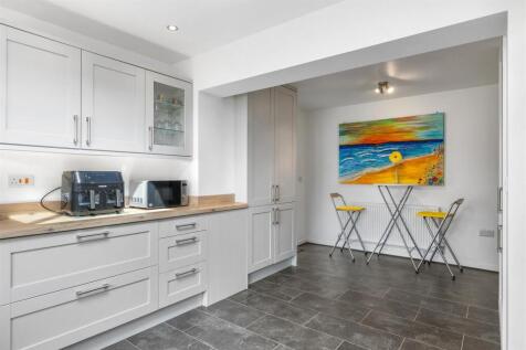 10627CroftCrescent-24.jpeg