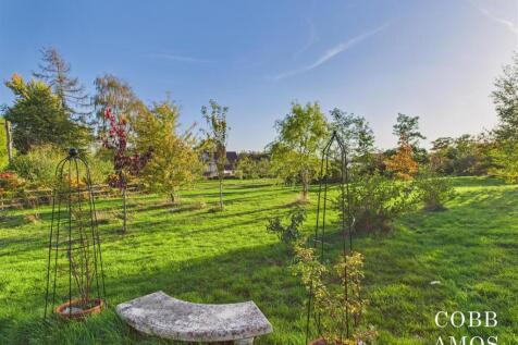 CAM02803G0-PR0233-STILL057.jpg