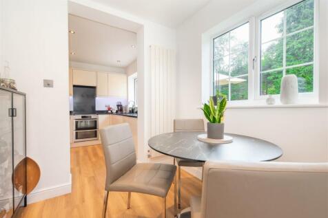 Breakfast Room