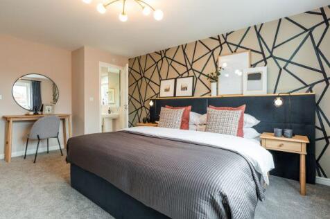 The Wortham spacious bedroom