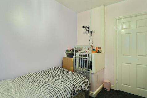 28BeaumontCres-16.jpg