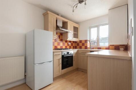 49 St Matthews Close-8.jpg