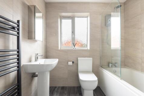 49 St Matthews Close-2.jpg