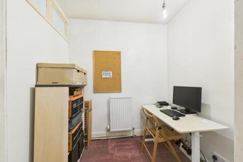 CAM05207G0-PR0053-STILL016.jpg