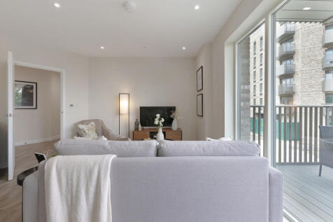 90846_Show-Apartment  (6)ENH_low.jpg