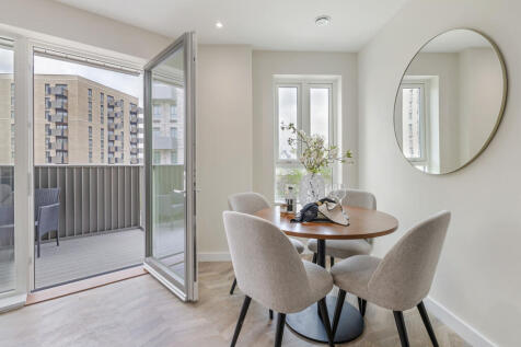 90846_Show-Apartment  (19)ENH_low.jpg