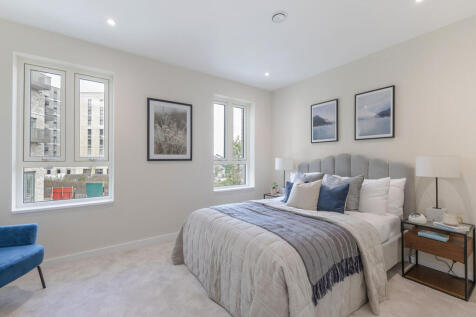90846_Show-Apartment  (23)ENH_low.jpg