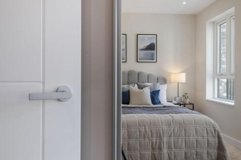 90846_Show-Apartment  (28)ENH_low.jpg