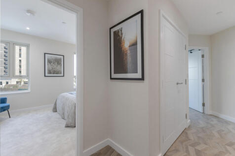 90846_Show-Apartment  (22)ENH_low.jpg