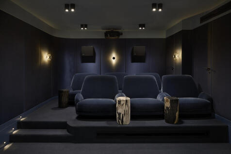 Upper Riverside Club_Building5_Cinema.jpg