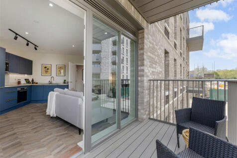 90846_Show-Apartment  (38)_low.jpg