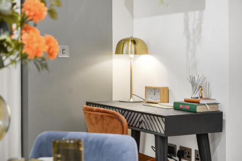 Canonbury Corner- show apt (14).jpg