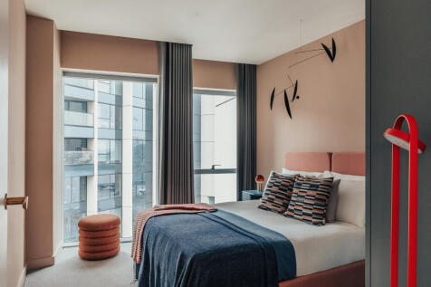 PenRiv_1bed_Bedroom.jpg
