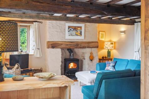 Living Room: