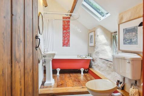 Family Bathroom: