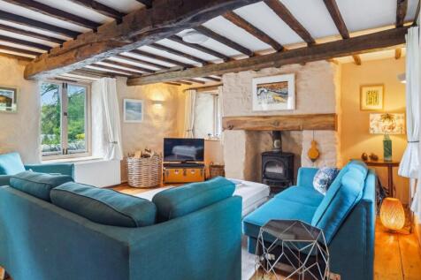 Living Room: