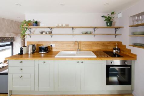 Kitchen:
