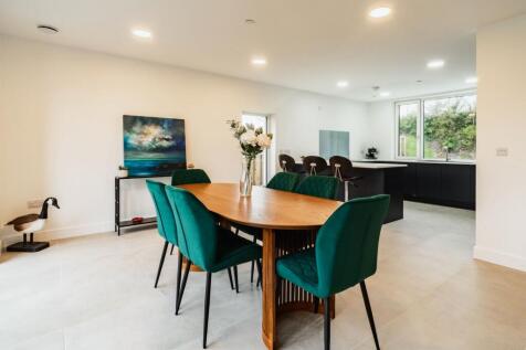 Sitting Room/ Kitchen / Dining Room