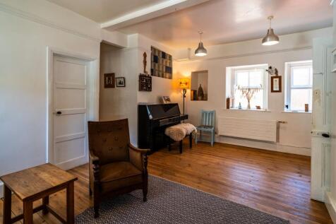 Reception Room 2 / Music Room