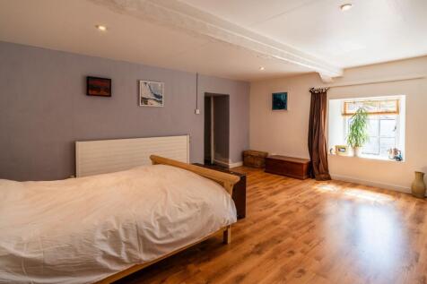 Principal Bedroom Suite