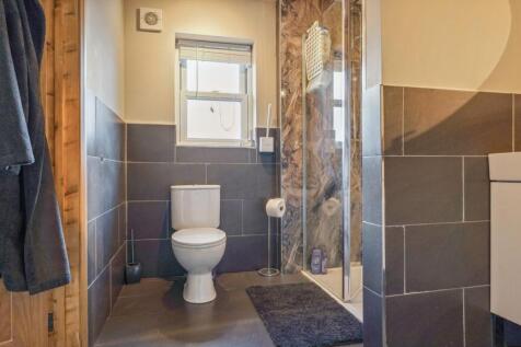 En Suite Shower Room