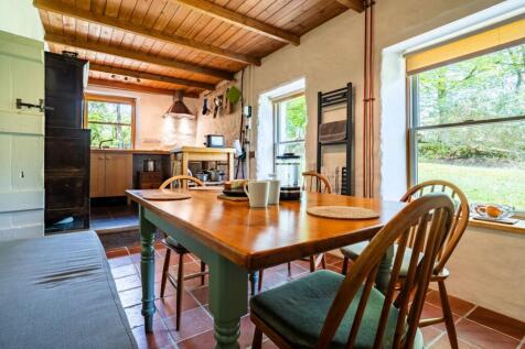 Kitchen / Breakfast Room