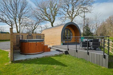 *HOLIDAY LET ¿ ROSELEA LUXURY POD LODGE*