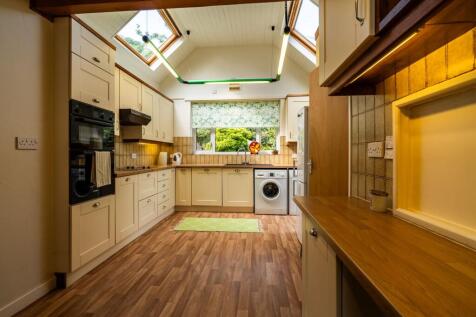 Kitchen / Breakfast Room